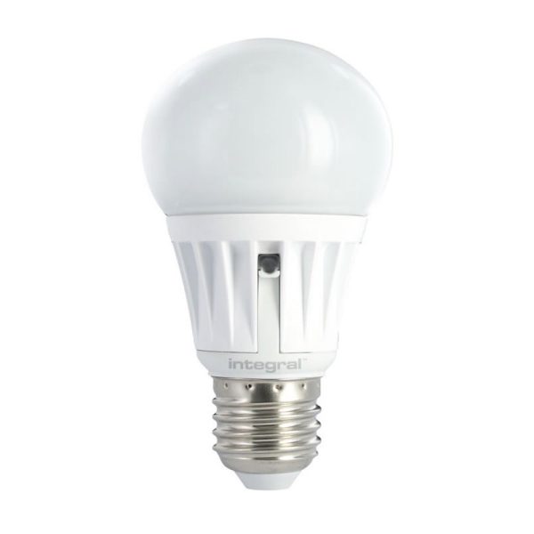 Integral LED Auto Sensor E27 6.6W Classic Globe Lamp