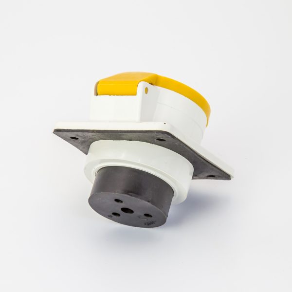 Rolec 32A 3 Pin Yellow 110V Angled Panel Mounted Plug IP44 - Image 3